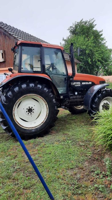 Vand tractor New Holland Fiatagri si alte utilaje agricole