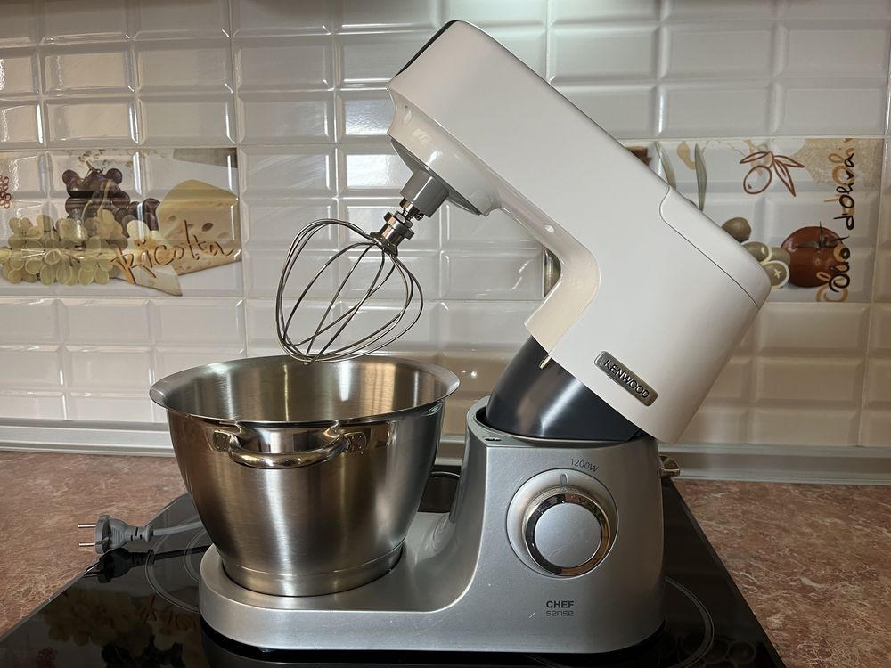 Планетарный миксер Kenwood Chef Sense