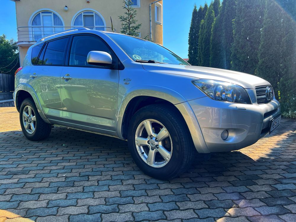 Toyota RAV-4 2006, 177 CP