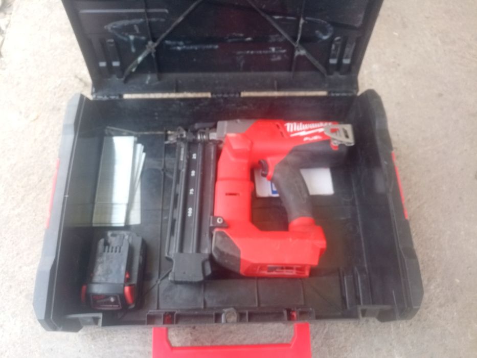 Milwaukee pistol de cuie