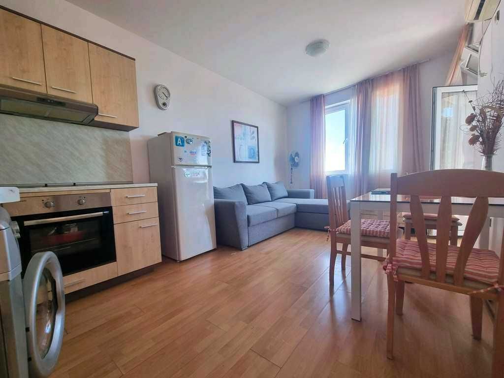 Продава се Тристаен апартамент в к.к. Слънчев бряг - 75 кв.м за 746 €/кв.м - Снимка #9