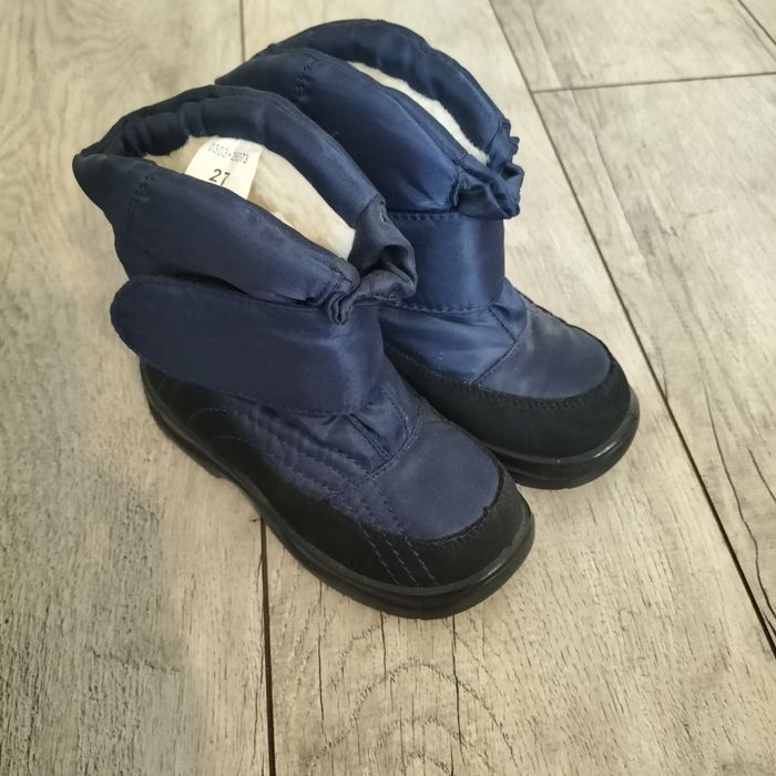 Срочно продам детские сапоги