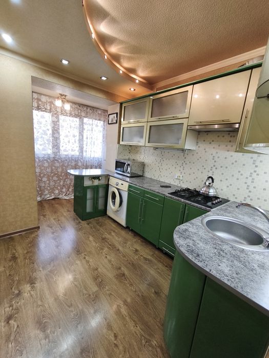 Метро Айбек, Тараса Шевченко, Чехова