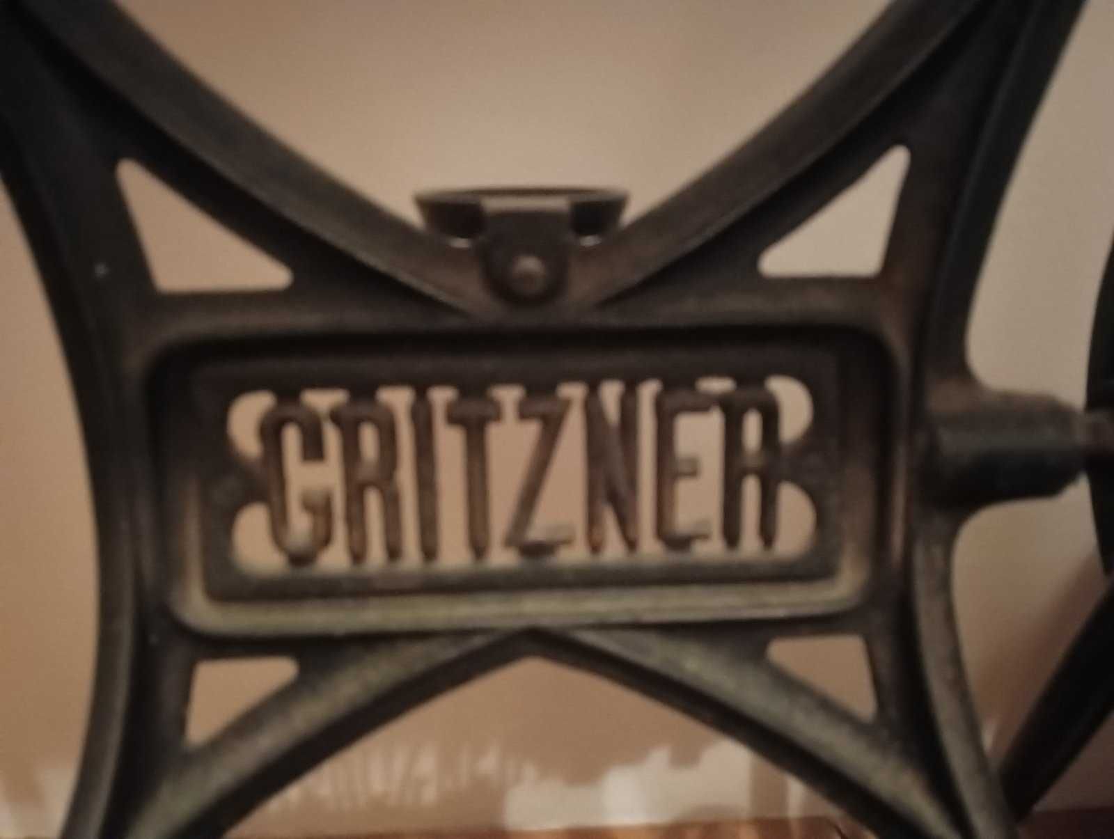 Старинна крачна шевна машина Gritzner "R"