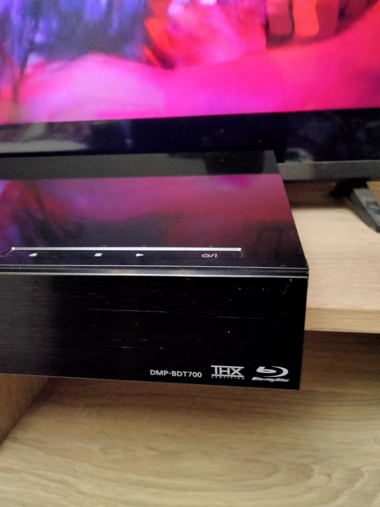 Panasonic DMP-BDT700 3D Blu-Ray плейър