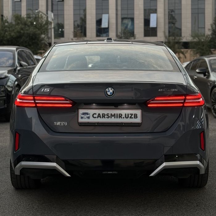 Bmw i5 kraska toza 5.000 km