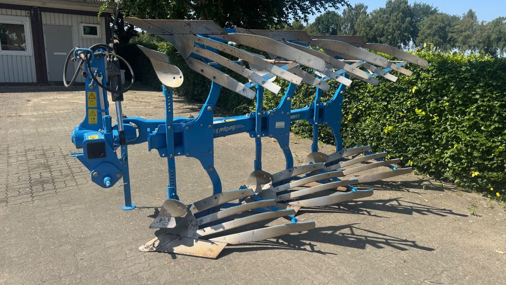 Lemken Europal 5 Claas Arion, Case Puma, Belarus tortadi.