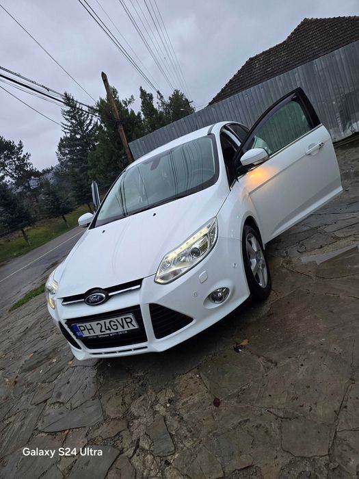 Vând Ford Focus,an 2013 ,motor 1.0 ecoboost ,benzina!