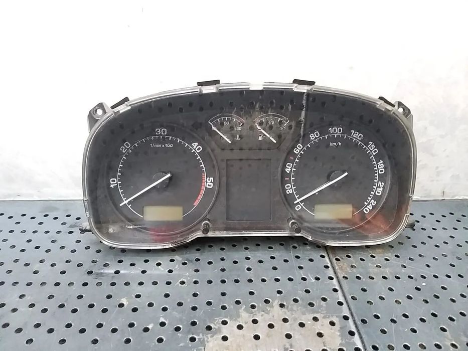 Ceasuri bord diesel skoda octavia 1 1u2 1u0920811j 110080146