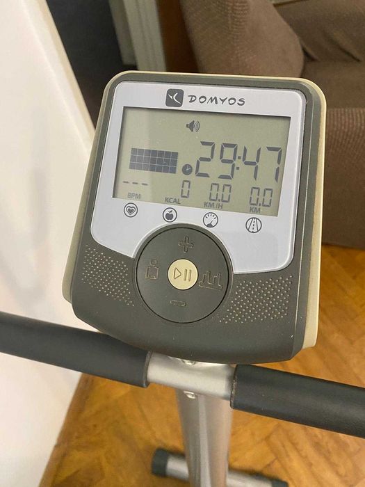 Bicicleta fitness magnetica Domyos pt slabit, tonifiat
