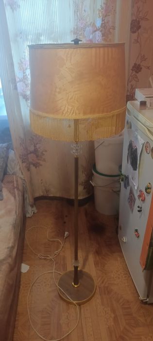 Торшер СССР в рабочем,хорошем состояние.