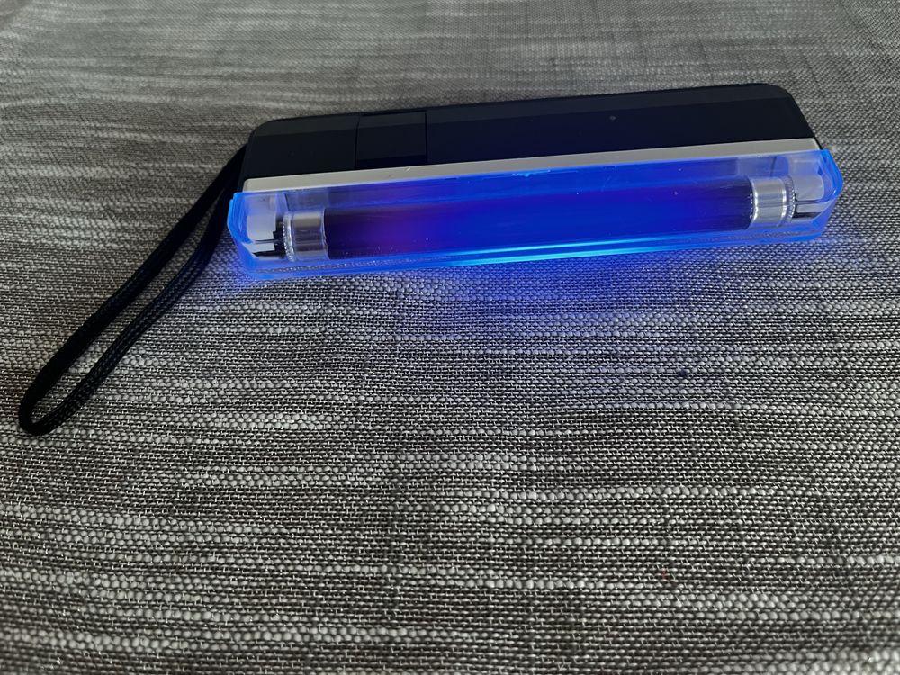 Lampă portabilă UV + led