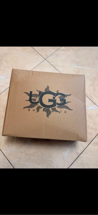 Ugg tazz noi marime 40