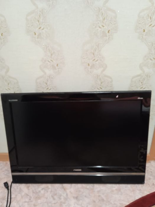 Продам Телевизор Hyundai-работающий