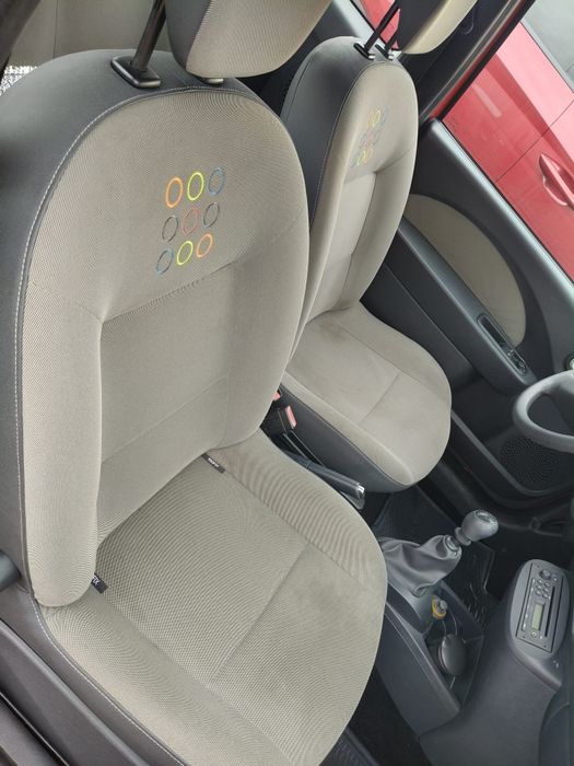 Renault Twingo – 1.2 benzină – 75 CP – An 2011