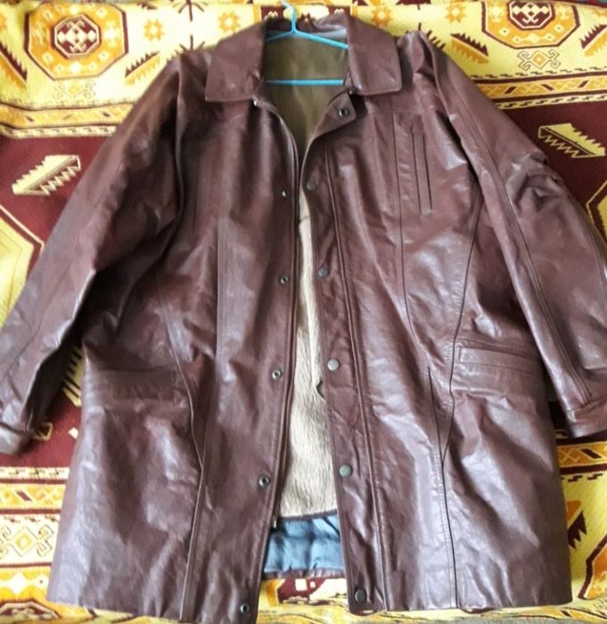 Продам куртка кожаная мужская (52р), подарки, для дома.