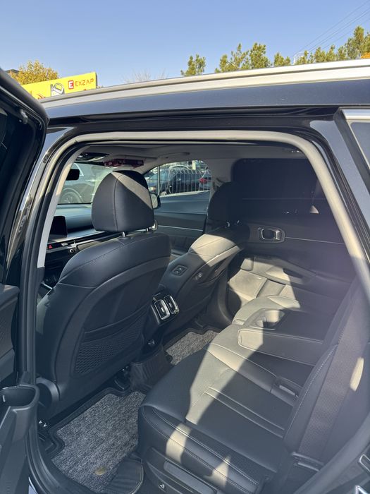 Kia sorento sotiladi 2024 yil kirasksi toza holati idyal murojat uchun