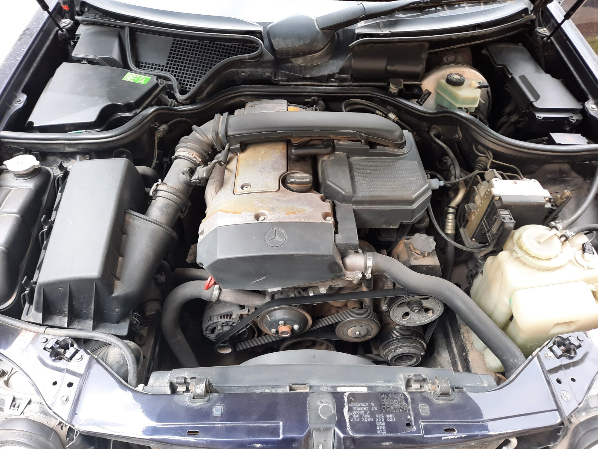 Mercedes benz E230