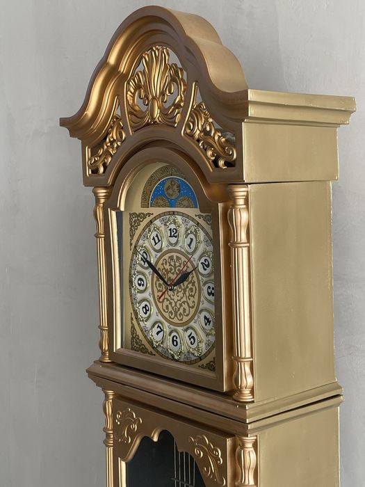 Продается новые часы срочно