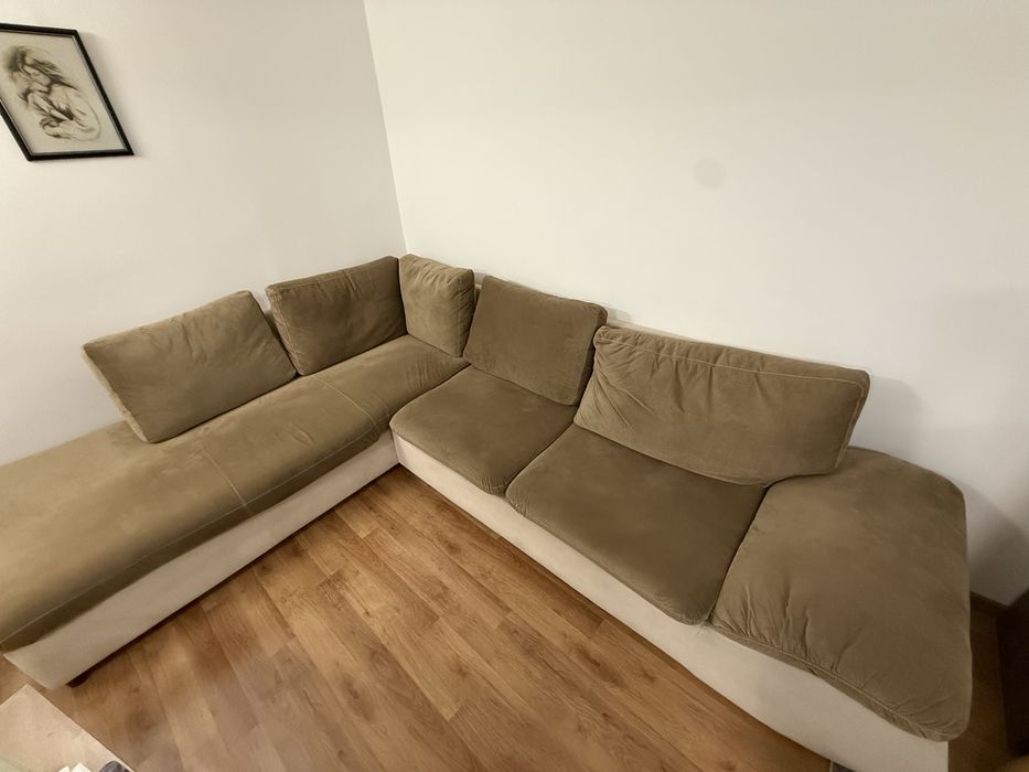 Ъглов холов диван