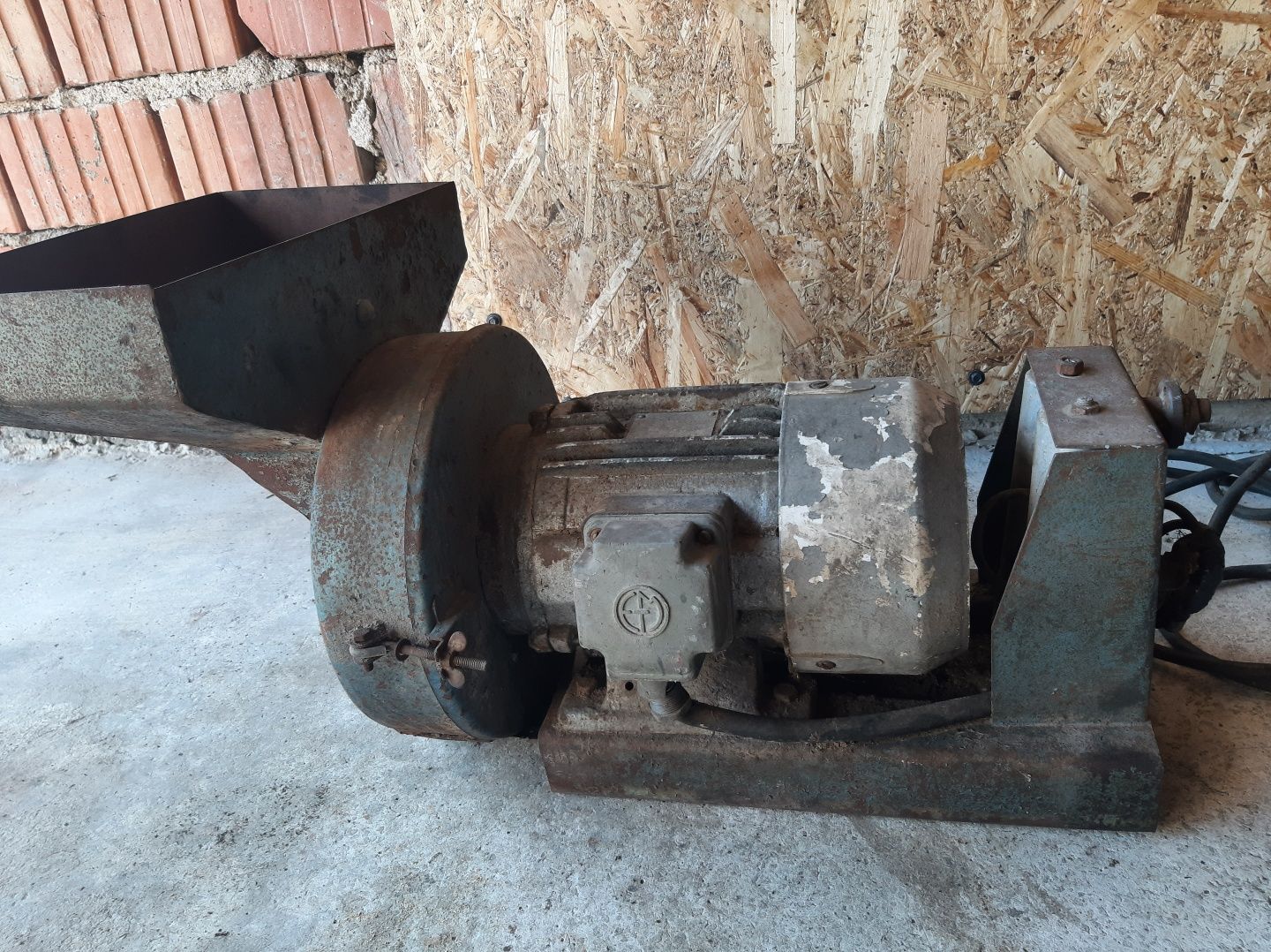 Moara romaneasca 1,5kw menghina aparat de sudura