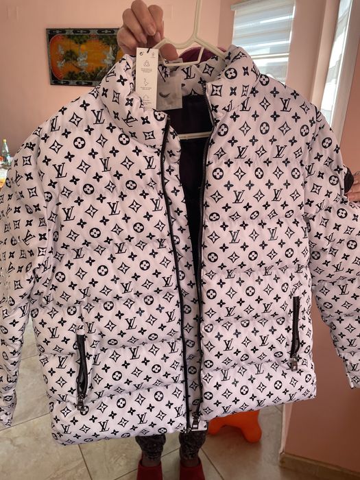 Яке Louis Vuitton