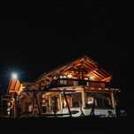 Cabana de inchiriat cu jacuzii, ciubar si sauna. Pensiunea Saranis