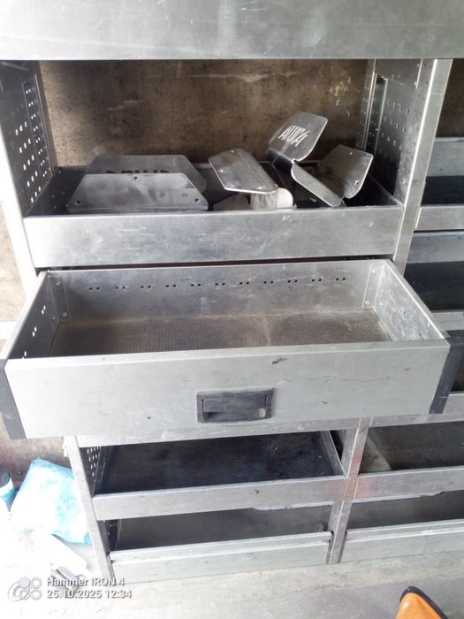 Стелаж за бус или работилница