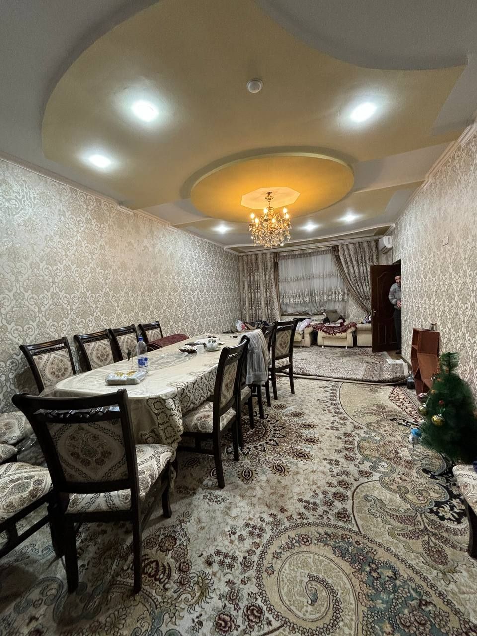 Продаётся дом возле Метро Хонабад больше 3 соток строили для себя!!!