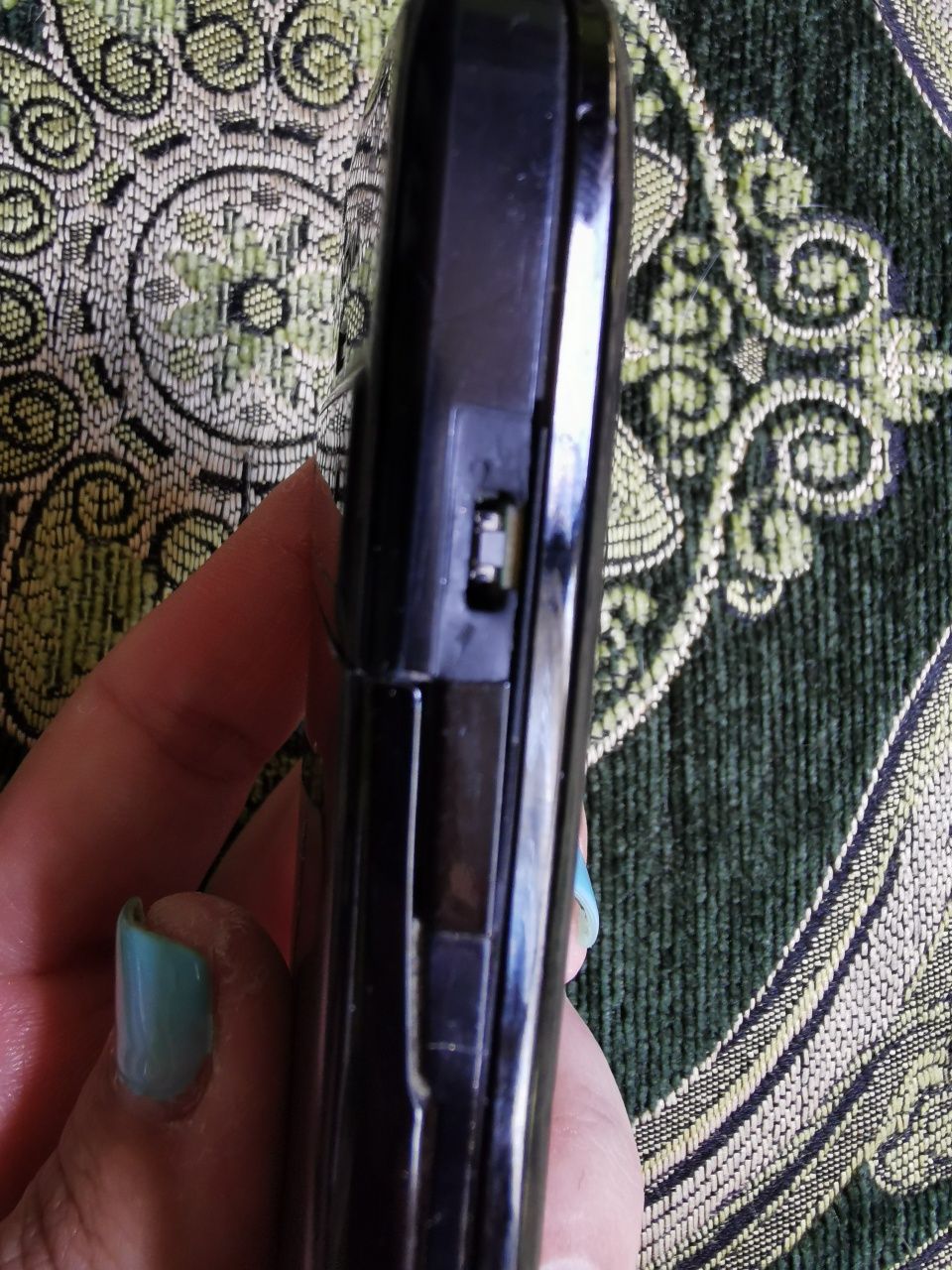 Продавам Nokia E51
