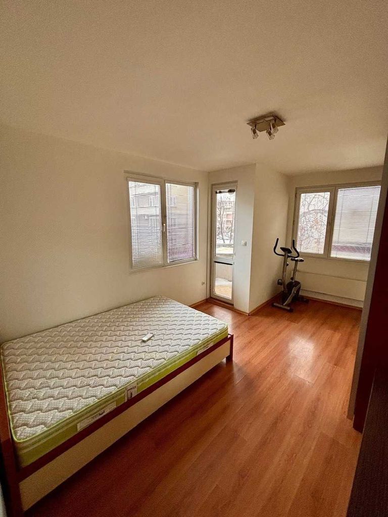 Дава се под наем Тристаен апартамент в София, Лозенец - 102 кв.м за 1100 € - Снимка #12