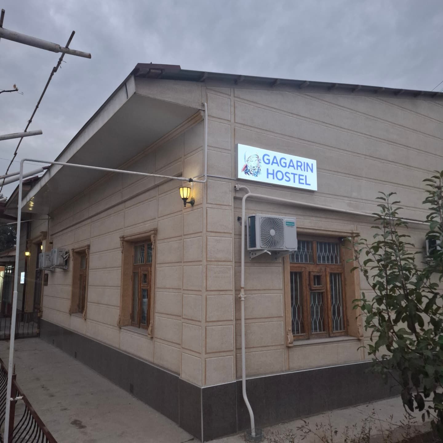 Xostel. 35000dan. Oylik - 1 million. Bez ZAGS - 150000