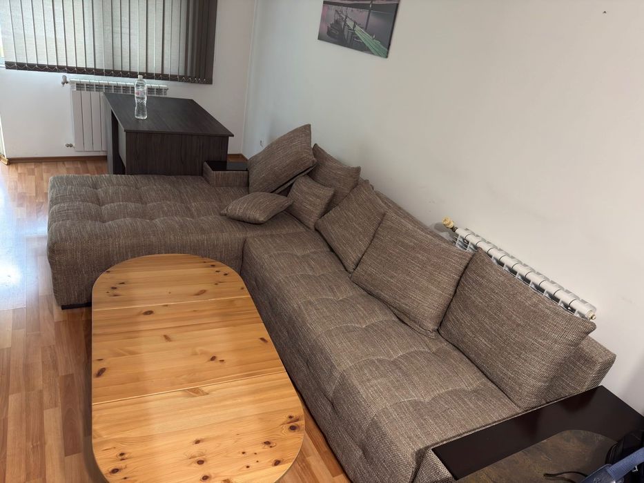 Продава се диван и холна маса