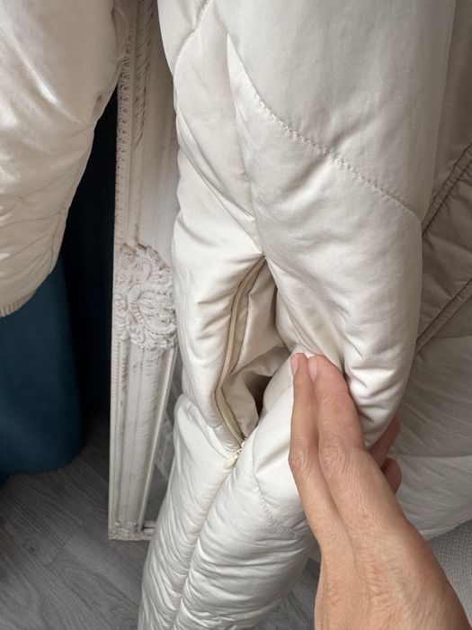 Дамско дълго бежаво яке