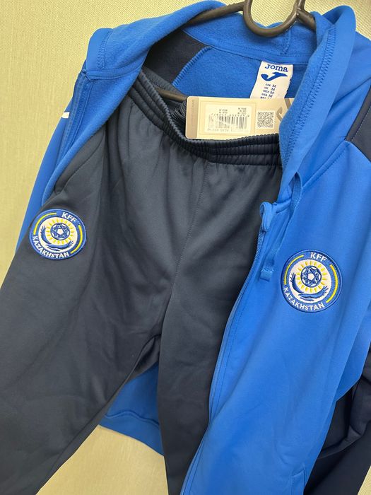 спортивный костюм сборной Казахстана по футболу