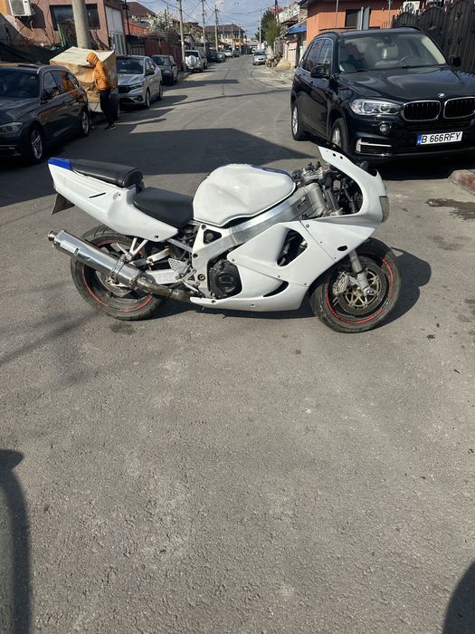 Honda cbr 919rr sc33