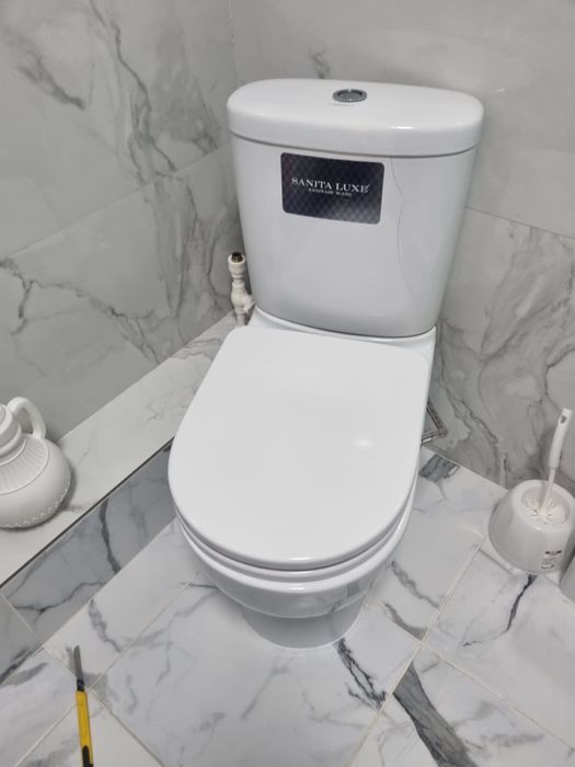 Унитаз напольный в хорошем состоянии