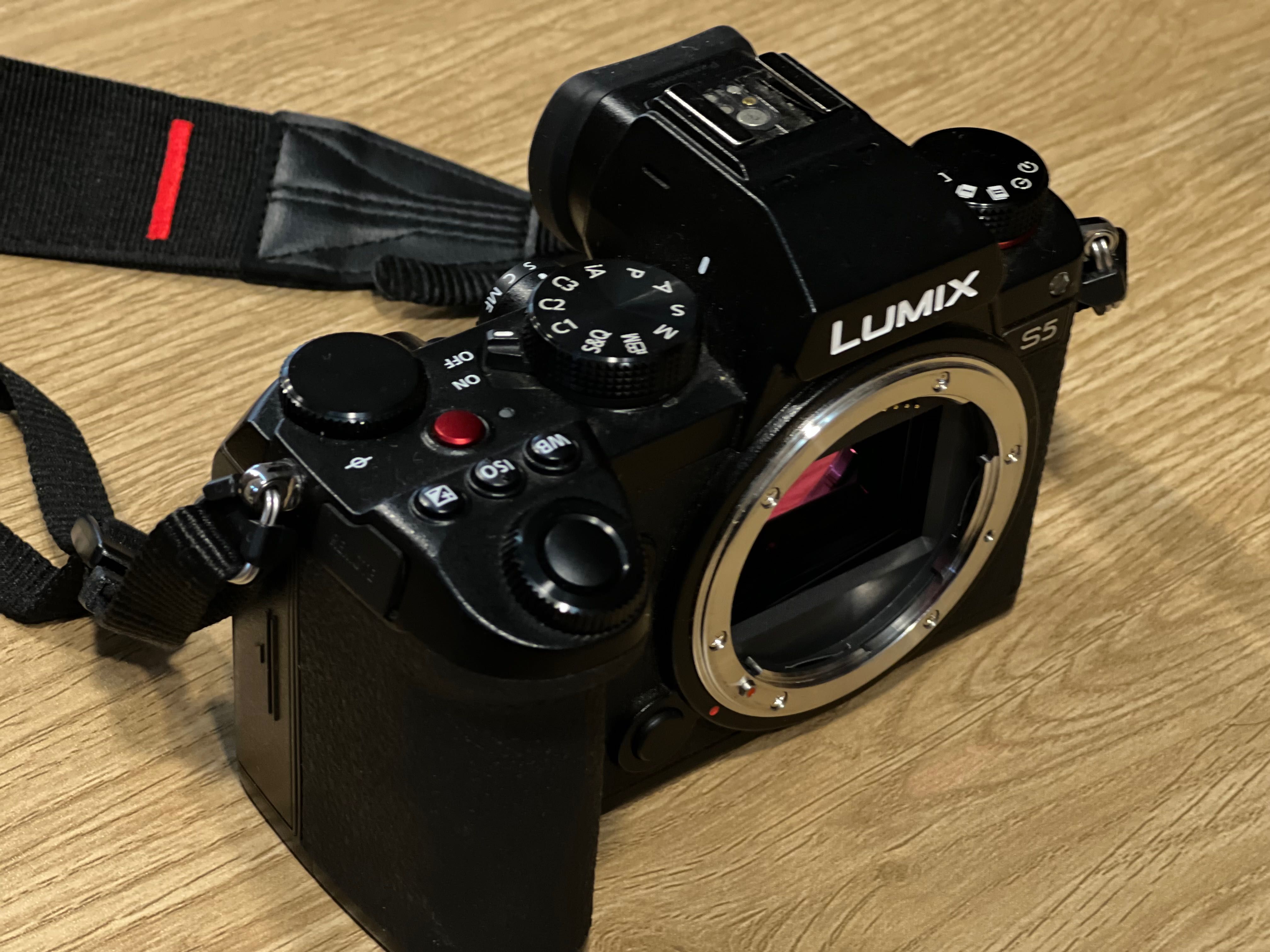 Panasonic S5 отлично състояние