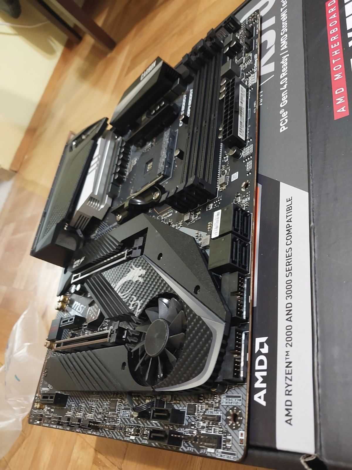 AMD Ryzen 7 5700X + MSI X570 Gaming Pro Carbon Wi-Fi