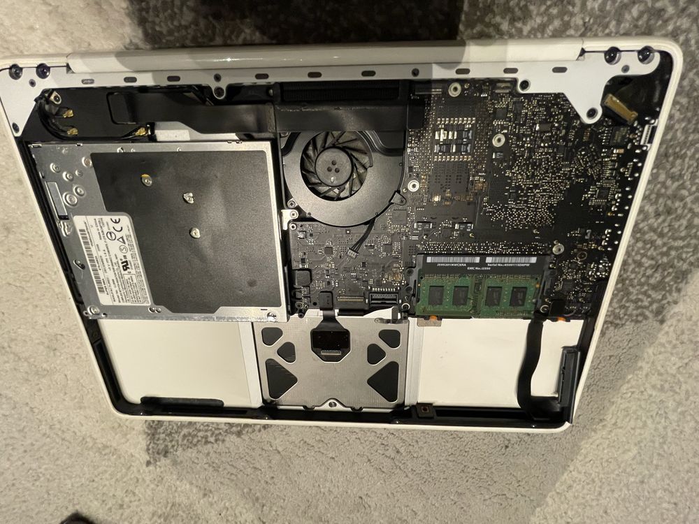 Macbook Late 2009