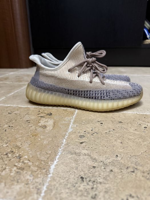 Adidas Yeezy Boost 350 V2