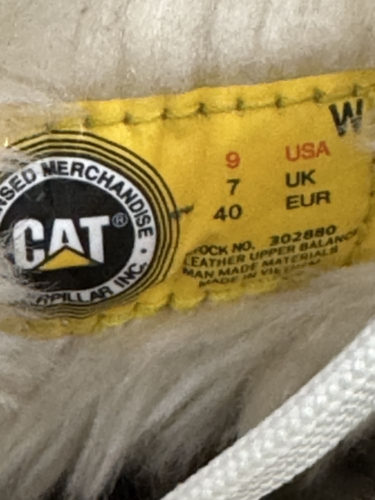 Зимни обувки от естествена кожа с подплата CATERPILLAR .Номер 40