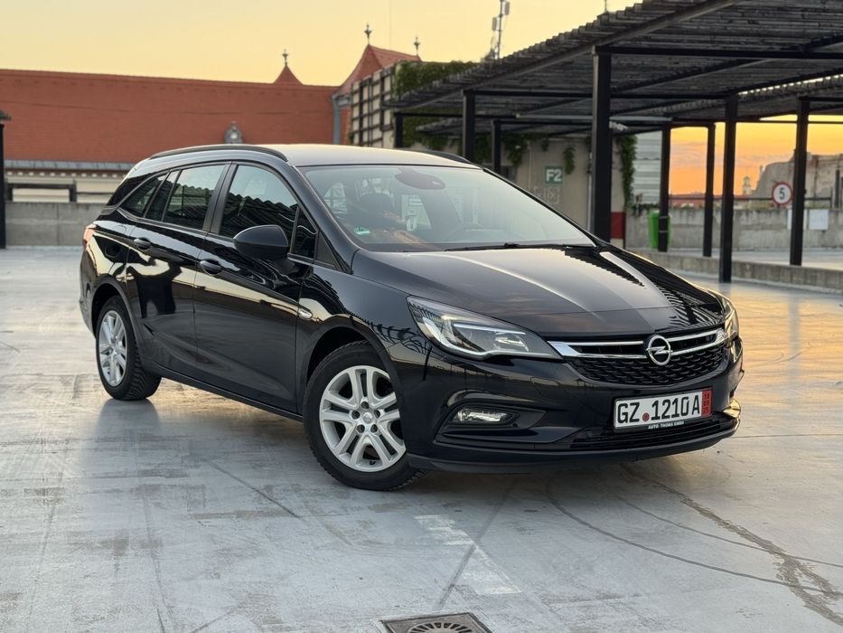 Opel Astra K Exklusiv 1.6Diesel 110cp EURO6 Navigatie Parktronic Led