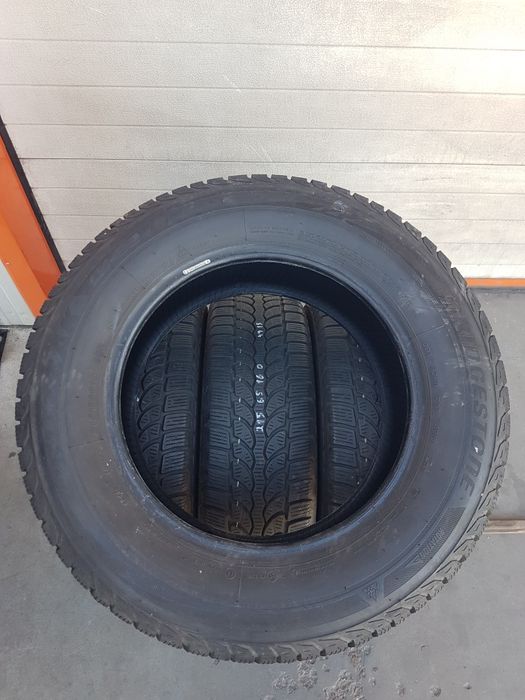 Зимни гуми 4 броя BRIDGESTONE Blizzak LM80 215 65 R16 дот 4915