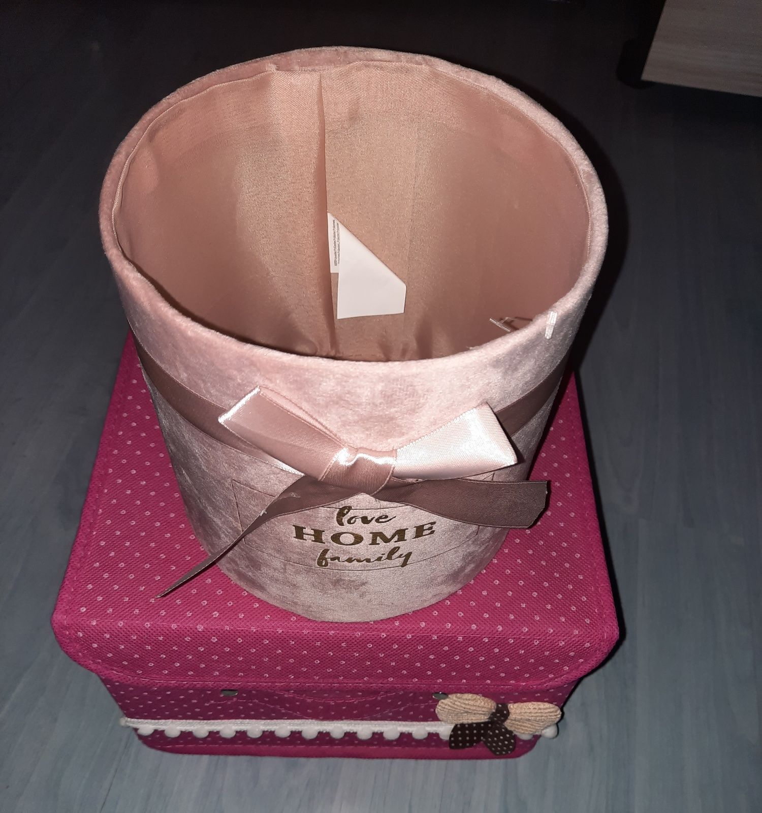 Сгъваема розова кутия и кутия плюш лукс