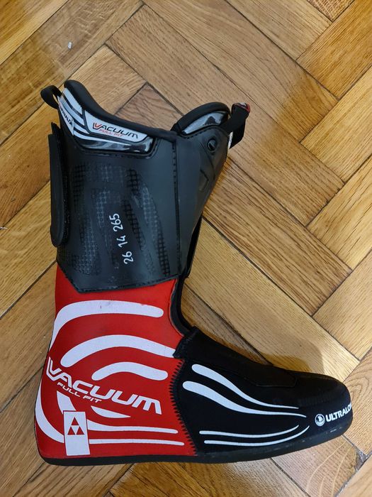 Vand Clapari schi Fischer RC4 110 VACUUM BLACK/WHITE Termoformabili