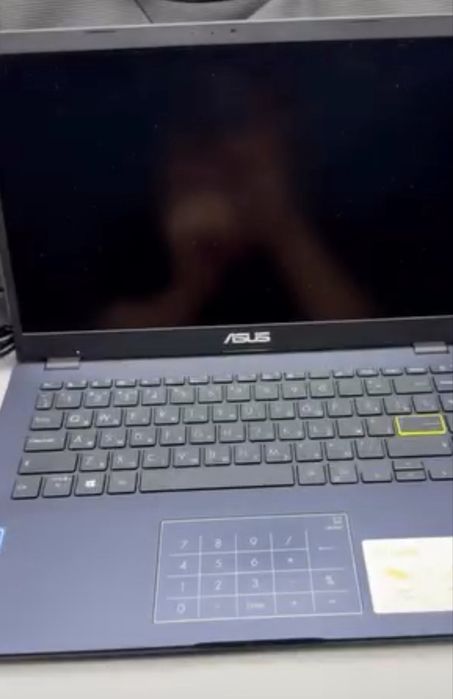 Ноутбук Asus E410M