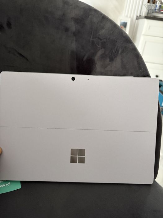 Microsoft Surface Pro 7 • i5 / 8GB / 256GB