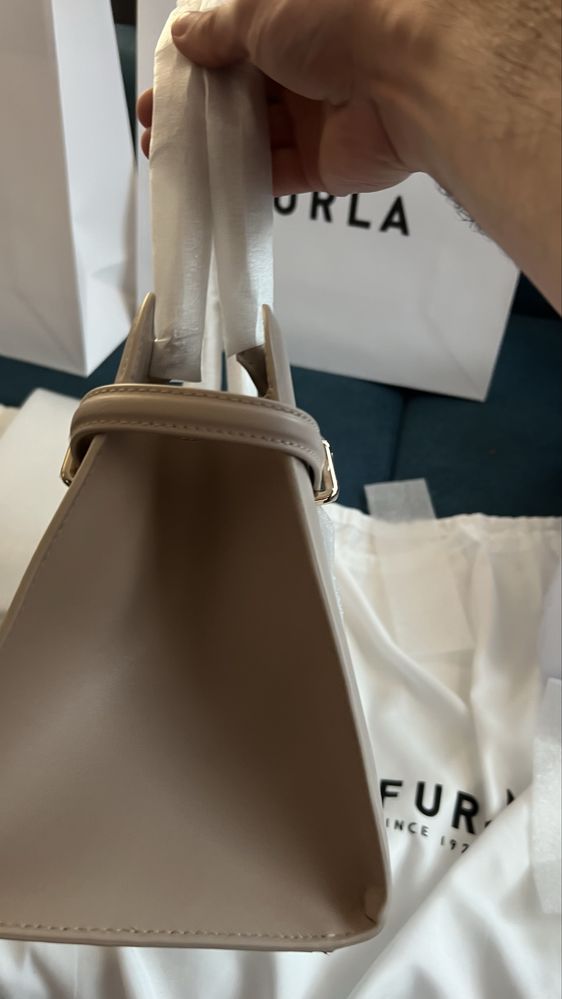 Furla Meti Dalia и Nero.100%ориг. Със сериен номер,етикети,торбичка