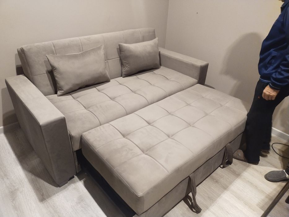 Срочно продается!Диван кровать,хорошем в состоянии.